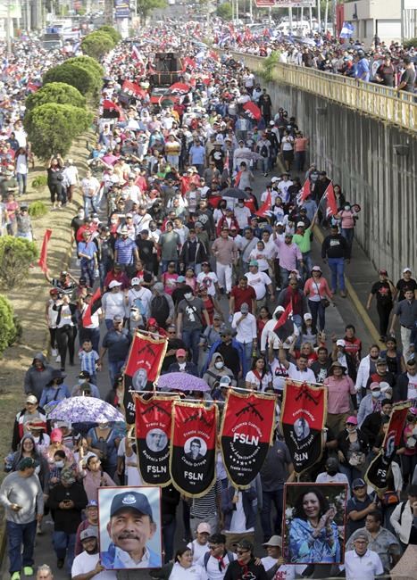 Defiant supporters of the ruling birthday celebration honour in Nicaragua 3