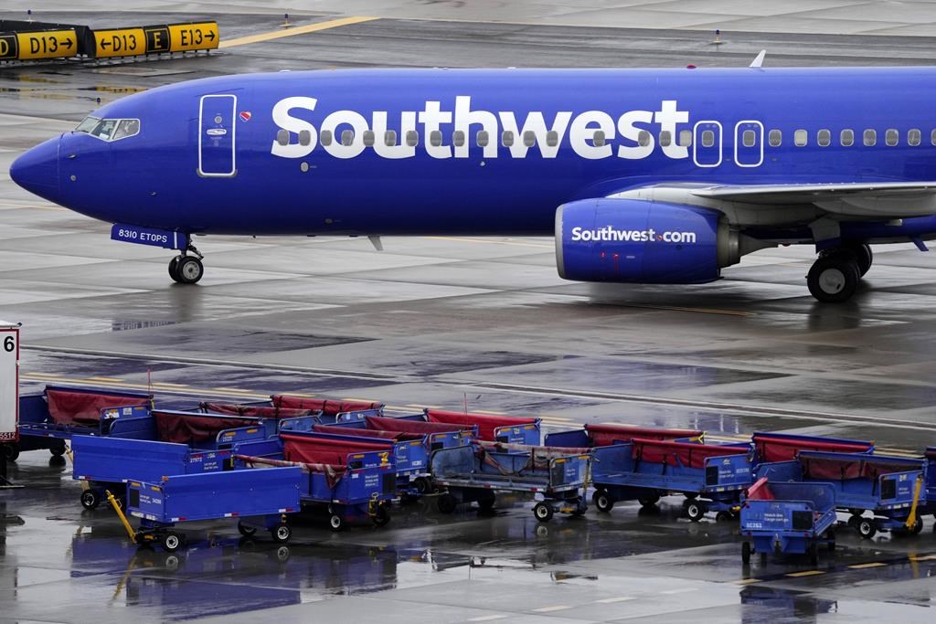 Senate panel investigates Southwest Airways vacation meltdown 13