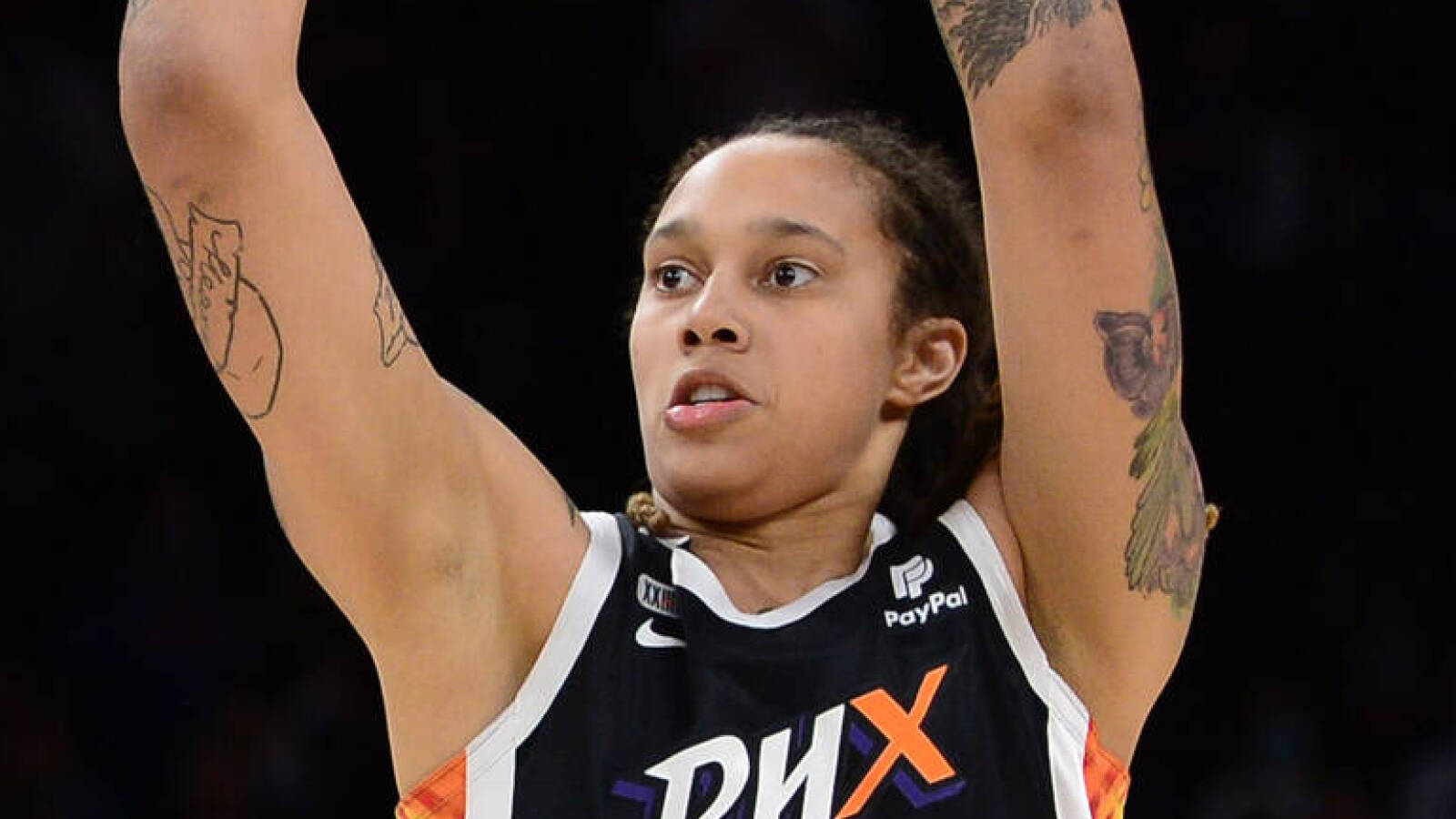 Brittney Griner signs deal with Mercury for 2023 season 3