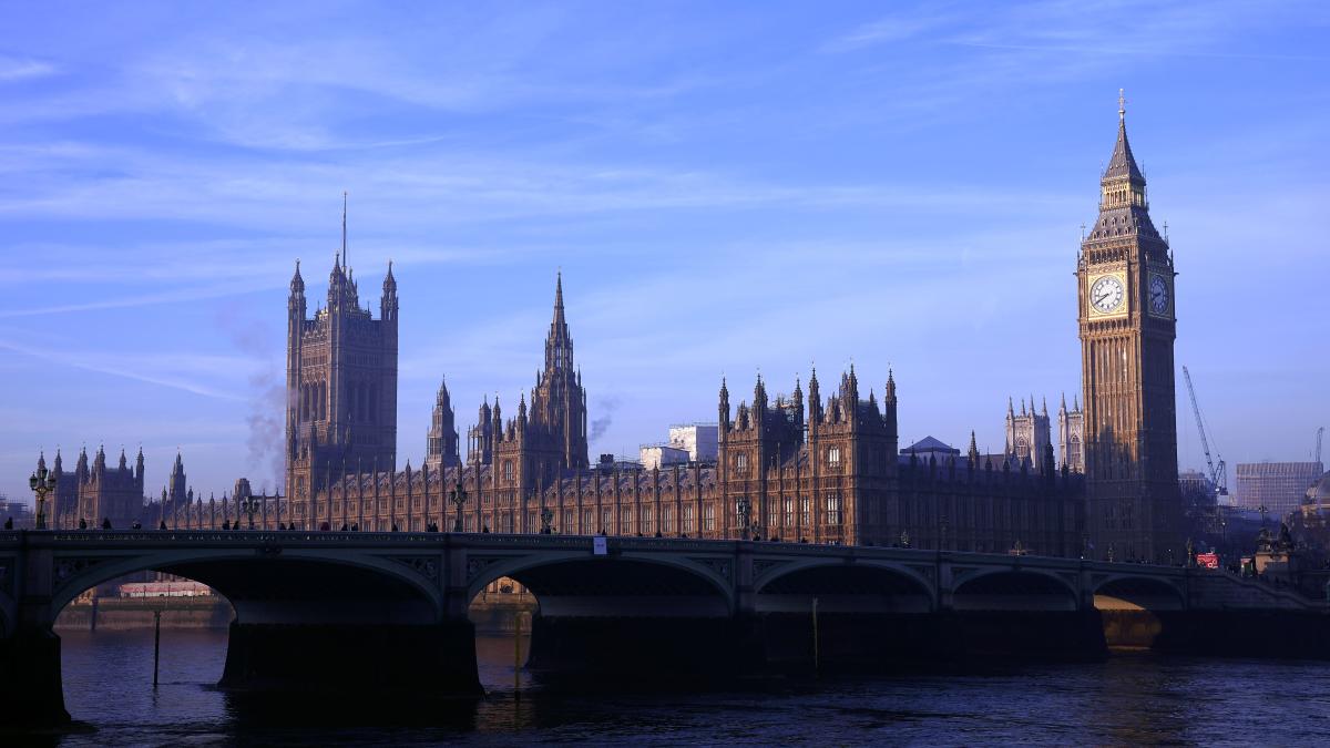 Make it easier for MPs to demand severance pay after losing their committee seat 3