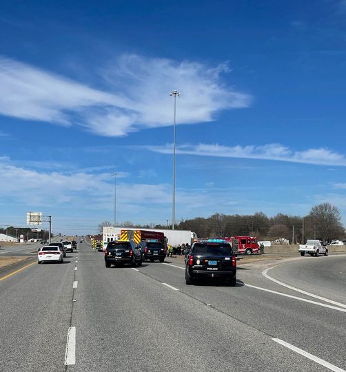18 wheeler hit bouldering lane on Beltline Street in Decatur 11