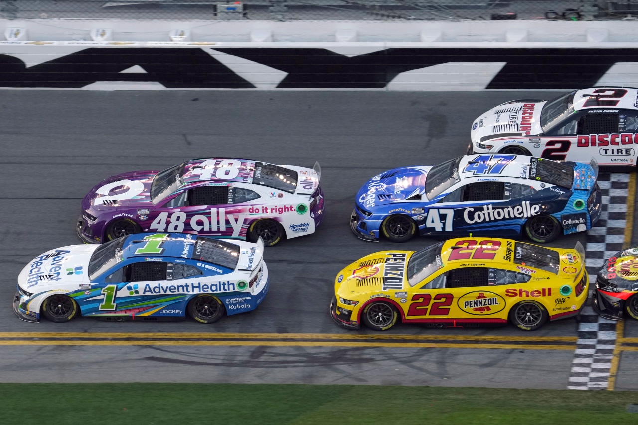 Ricky Stenhouse Jr. wins longest Daytona 500 in history 3