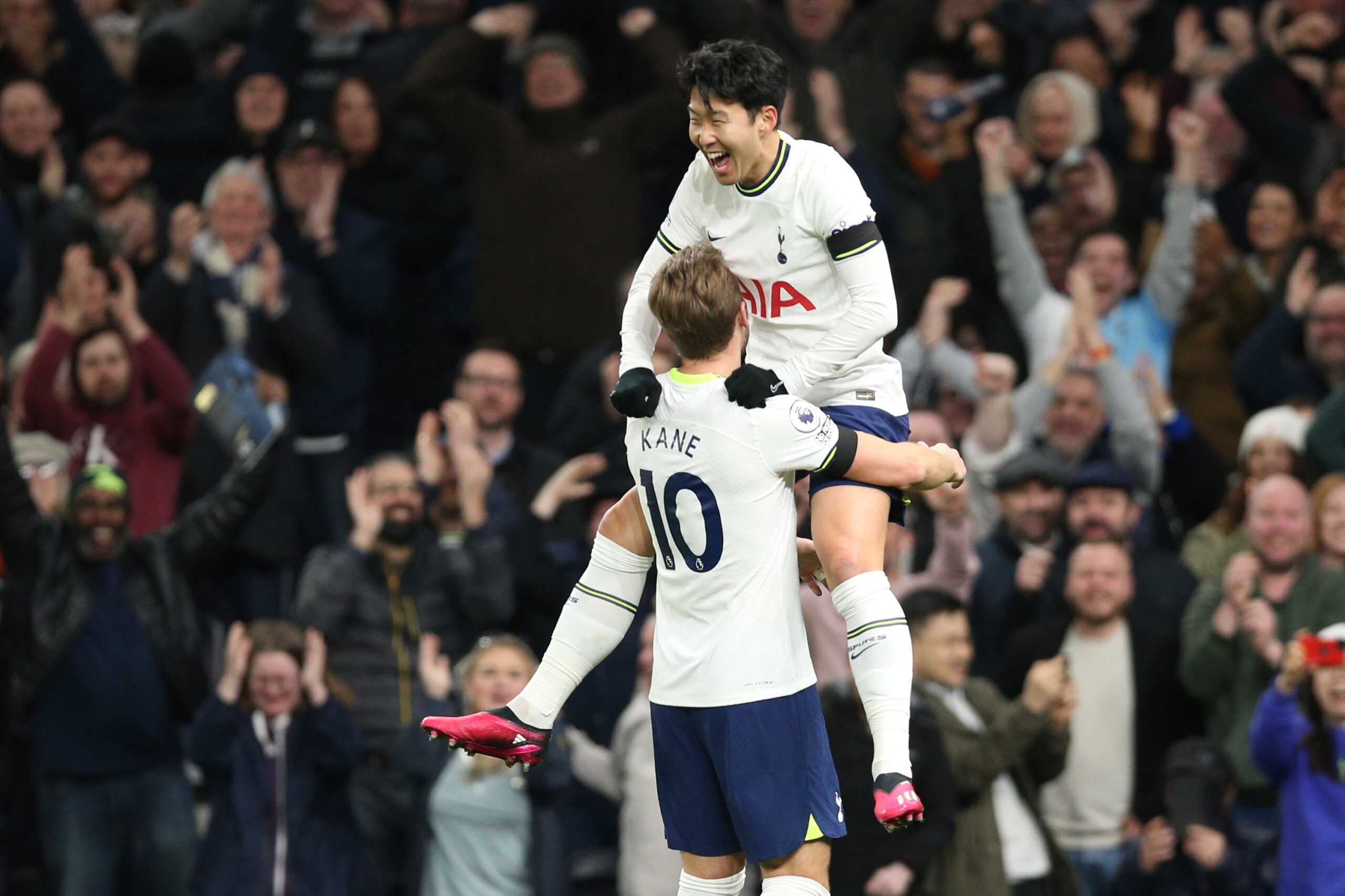 West Ham legend Mark Noble was spotted with the Tottenham badge as a giggling fan appears to unknowingly prank Hammers during the derby 3