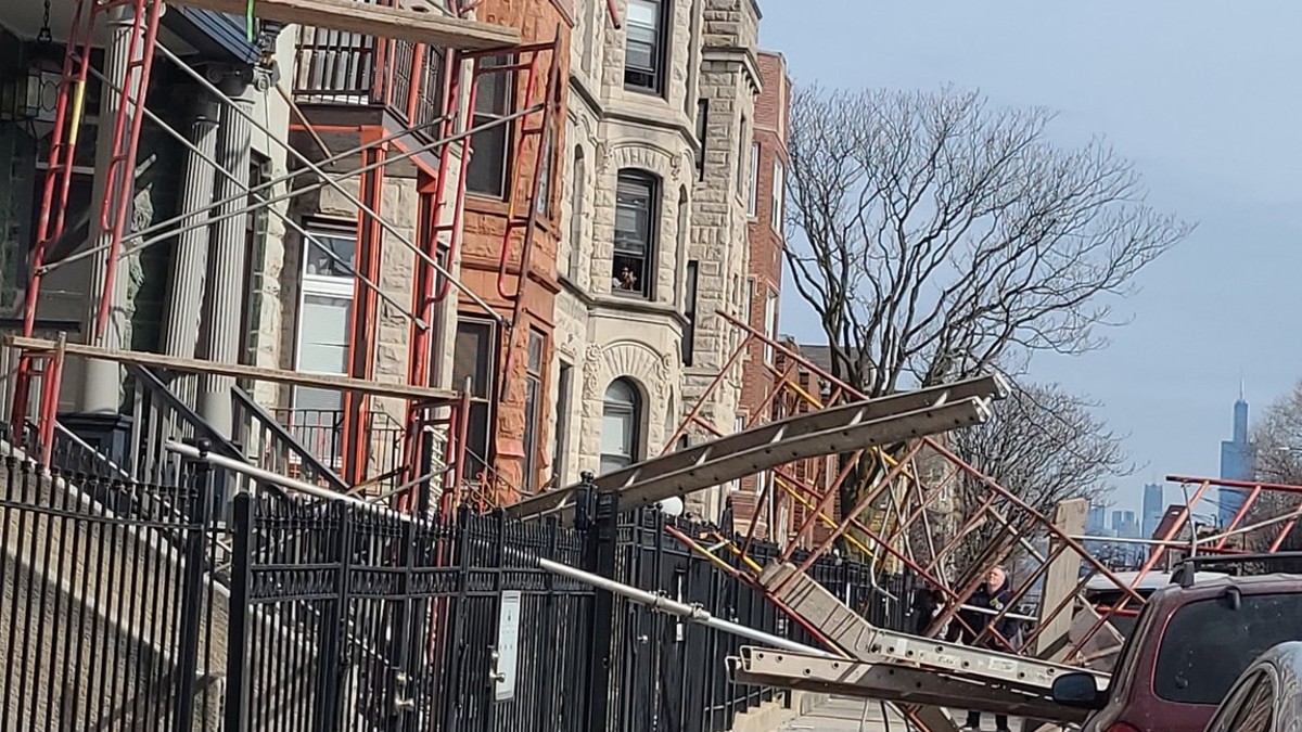 Scaffolding collapse seriously injures 2 at Garfield Park Building – NBC Chicago 23