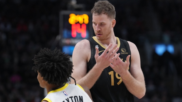 Fourth-quarter shatter spoils Jakob Poeltl’s Toronto Raptors homecoming 3