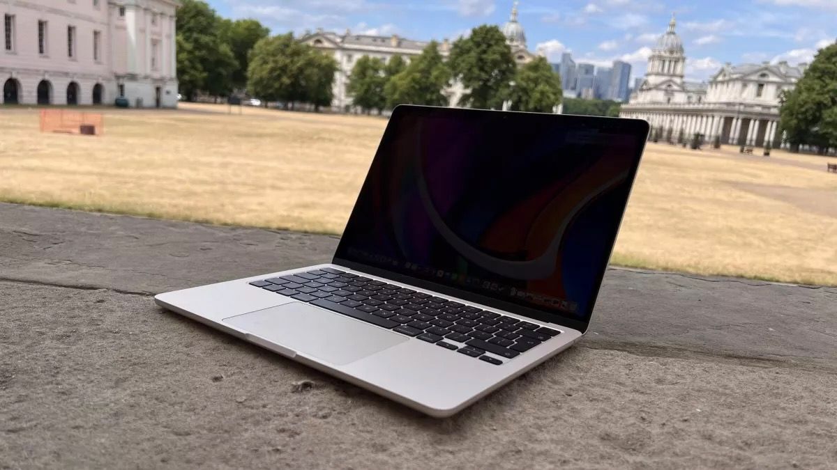 The new 15-inch MacBook Air needs more than size to succeed 3