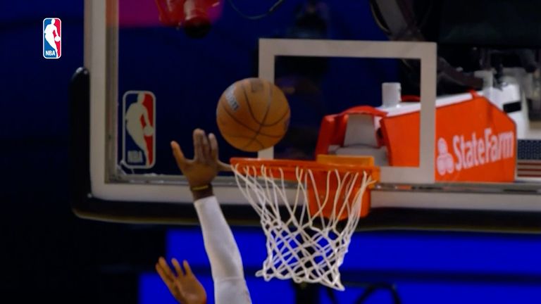 LeBron leaves All-Star Game with finger injury 3