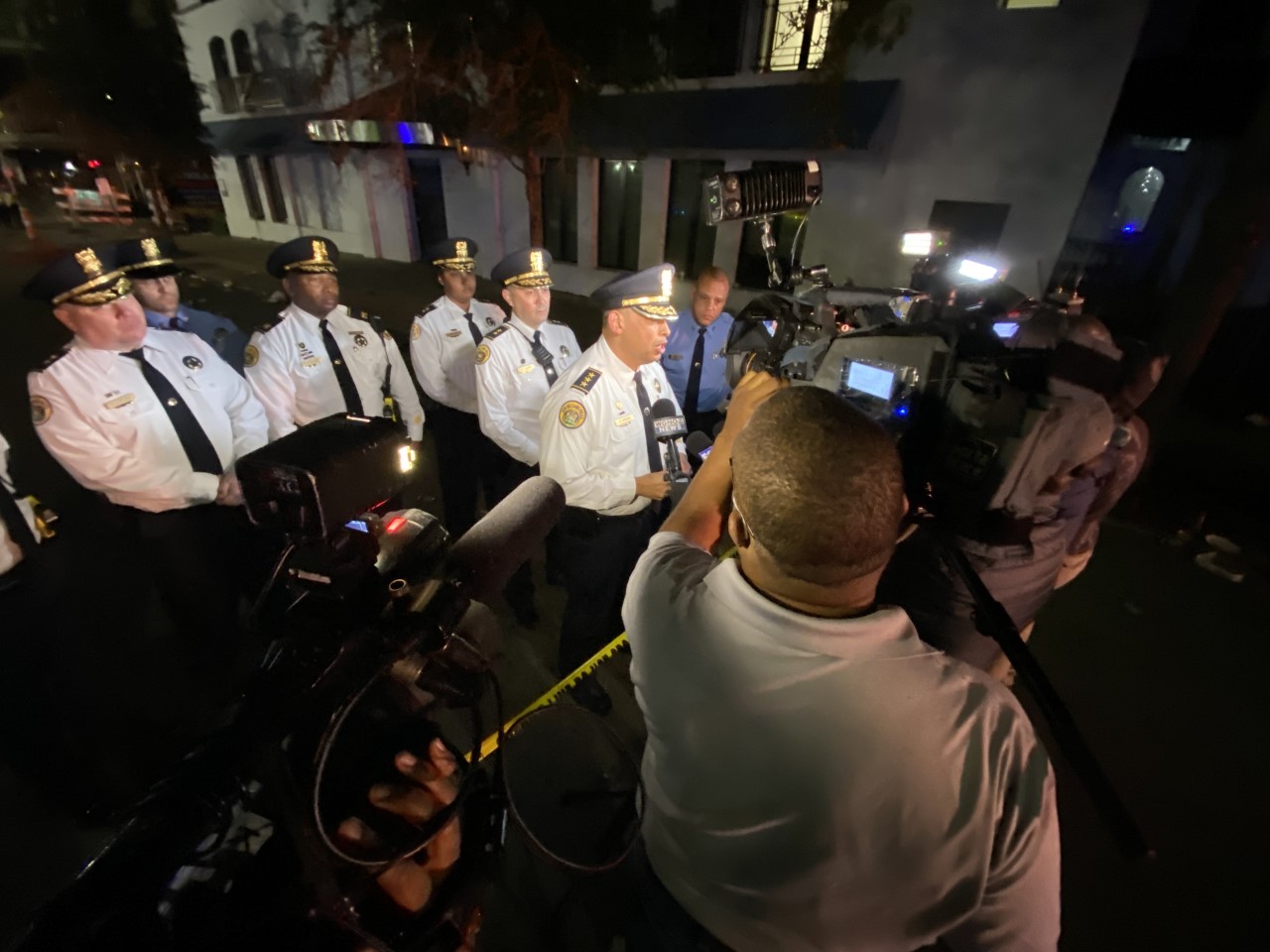 Five bullets along Mardi Gras parade route in New Orleans, at least one dead. 20
