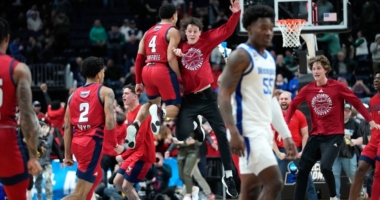 Controversial finish dashes Memphis' NCAA hopes 15