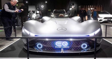 Mercedes Invests Billions in E-Vehicle Plants 1