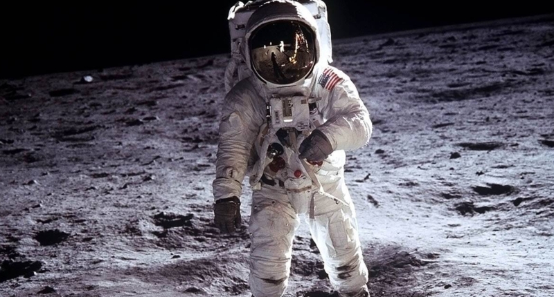 From Baby Steps to Giant Leap: NASA's Apollo Program 1