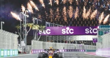 Verstappen Surges to 2nd in Saudi GP