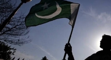 Pakistan's Turmoil: Political and Economic Crisis