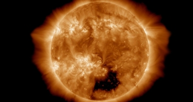 Spectacular Northern Lights Show Expected Due to Sun's Coronal Hole