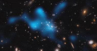 Hot Gas Reservoir in Galaxy Cluster