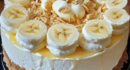 Banana Pudding Cheesecake: A Decadent Dessert That Combines Two Classics 36