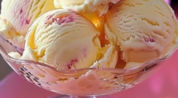 Refreshing Vanilla Bean Ice Cream with Fresh Peaches Recipe 3