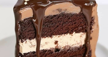 Chocolate Hazelnut Layer Cake: A Decadent Delight 1