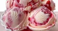 Refreshing Strawberry Swirl Ice Cream Recipe 3