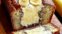 Cream Cheese Banana Bread Recipe: A Moist, Creamy Delight 3