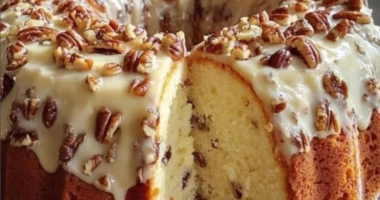 Classic Butter and Walnut Cake: A Journey to Traditional Flavors 1