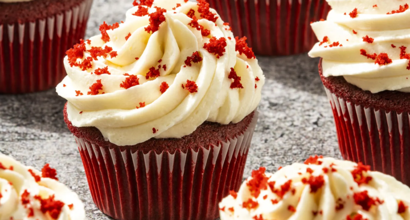 Velvety Red Velvet Cupcakes 1