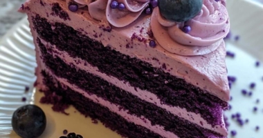 Purple Velvet Cake: A Vibrant Twist on a Classic 1