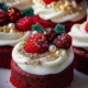 Mini Red Velvet Wreath Cakes: Festive Keto Treats 4