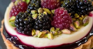 Elegant Blackberry Pistachio Tart 1