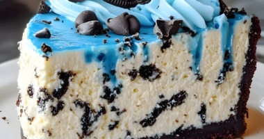 Cookie Monster Cheesecake 19