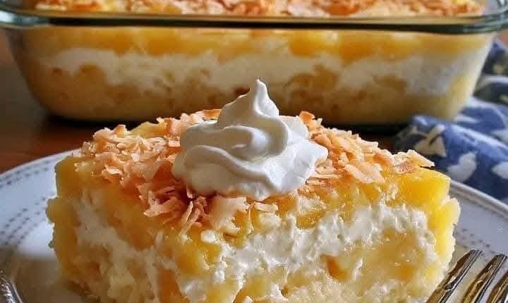 Pineapple Coconut Dream Cake 1