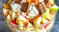 Caramel Apple Snickers Salad: The Perfect Dessert for Every Occasion 3