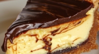 Dreamy Boston Cream Cheesecake: A Decadent Delight 3