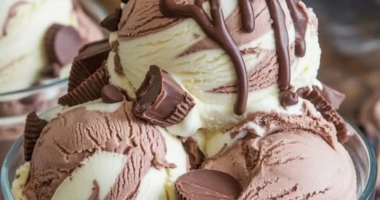 Homemade Moose Tracks Ice Cream: Creamy, Chocolatey Bliss 25