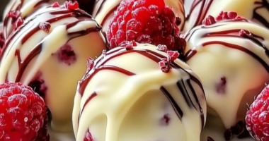 White Chocolate Raspberry Cheesecake Balls: A Bite-Sized Dessert Delight 19