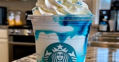 Vanilla Bean Frappuccino with a Blue Raspberry Surprise: A Sweet and Vibrant Treat 1