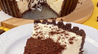 Oreo Cheesecake: A Decadent and Crowd-Pleasing Dessert 3