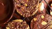 Double Chocolate Pistachio Cookies: A Festive and Irresistible Treat 3