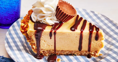 Peanut Butter Pretzel Pie: A Sweet and Salty Indulgence 1