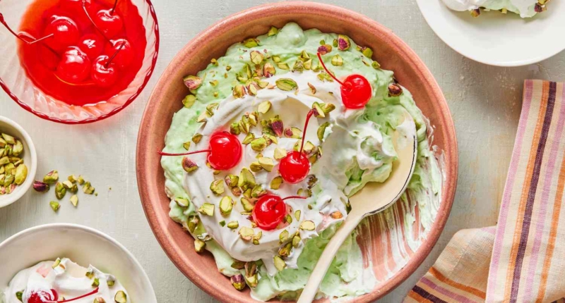 Pistachio Fluff: A Sweet and Creamy Delight! 1