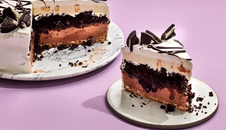 Ice Cream Cake: The Ultimate Frozen Dessert 1