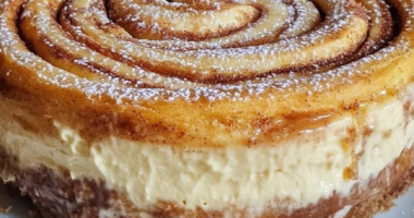 Cinnamon Roll Cheesecake: A Decadent Dessert Worth Indulging In 4