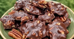 Irresistible Chocolate Pecan Turtle Clusters: A Sweet and Salty Treat! 16