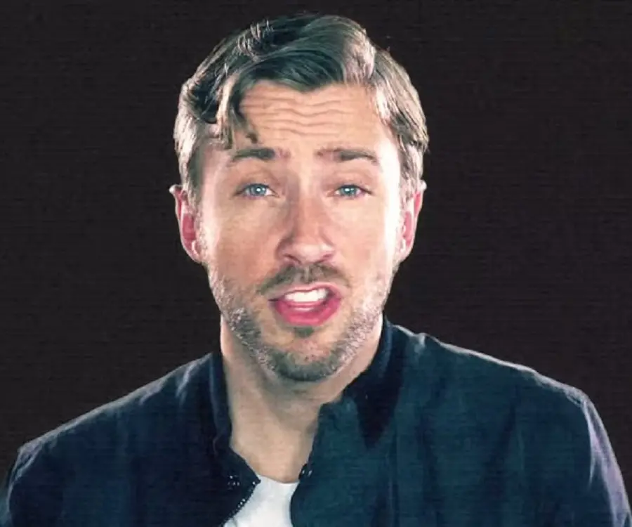 Peter Hollens